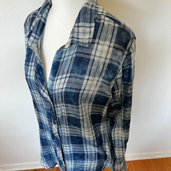 Anthropologie Cloth & Stone Plaid Button down, cloud wash top - Size Medium - Picture 4 of 12